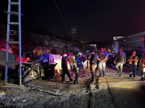 Mardin’de feci kaza: 2 kişi öldü 6 kişi yaralandı Haber gorseli
